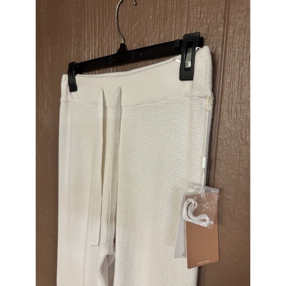 NWT Cyrus Women's Knit Pants Size XS White/Cream Waffle Pattern Joggers Fall - Picture 2 of 8